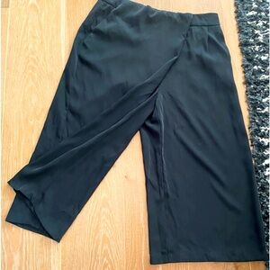 Zara black wide legged crop pants